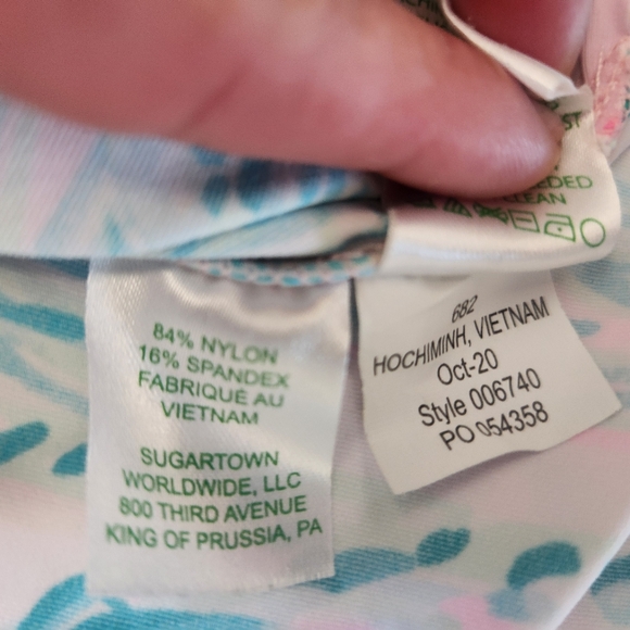 Lilly Pulitzer Talli Coverup, Pink Blossom Suite Views Engineered, Large EUC - Picture 4 of 5